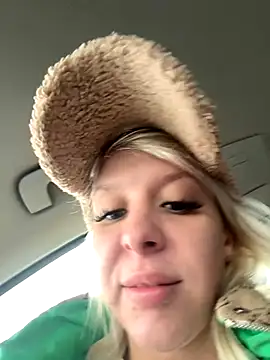 LikaCat live sex cam
