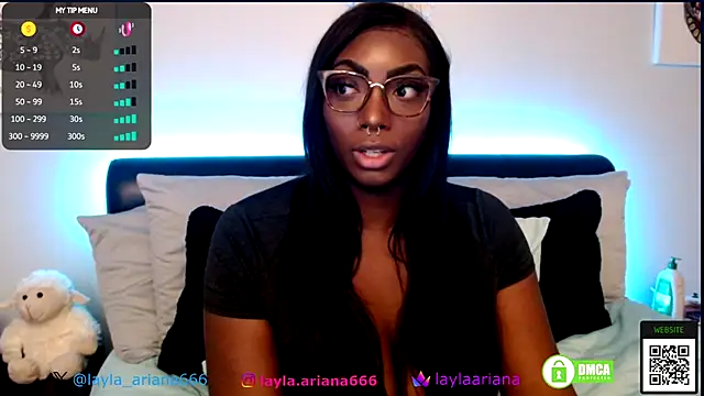 LaylaAriana's web cam