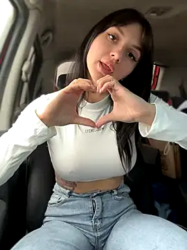 JulliaVegas live sex cam