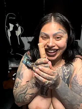 chicanachic13 live sex cam