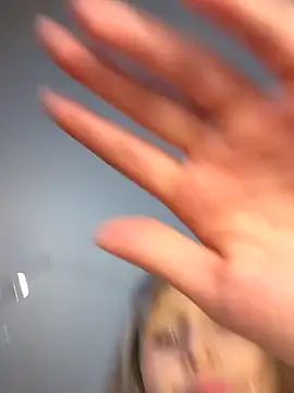 bigbabykiki live sex cam