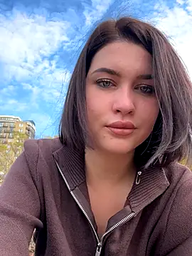 KikiWatson live sex cam