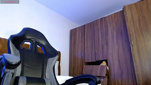 alexiaaross live sex cam