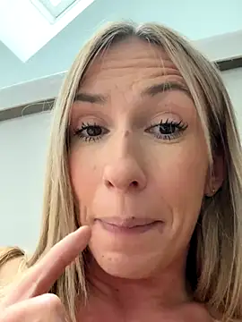 lola_tentatiion live sex cam