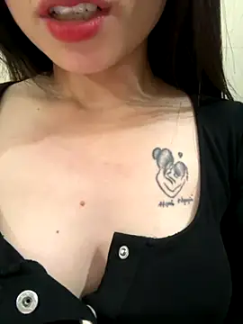 Nana_Yuki live sex cam