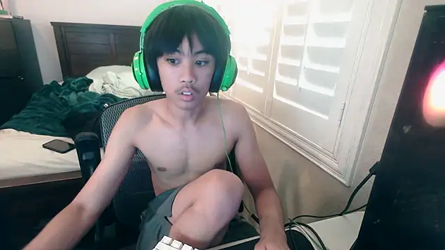 youngasianboy2007 live sex cam