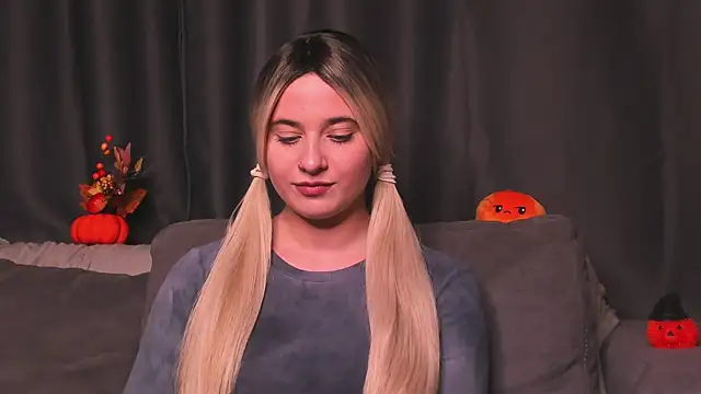 ShyBunny1 live sex cam