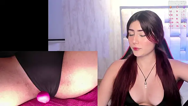 LiaGames live sex cam