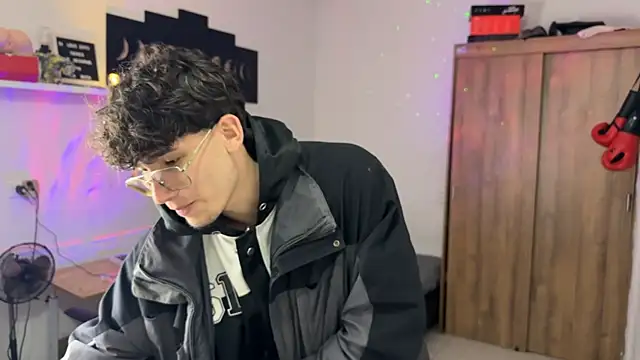 Kisan_Smith live sex cam