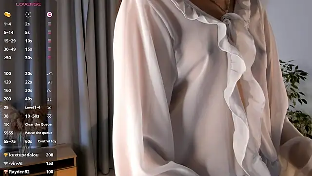 UdelaDodson live sex cam