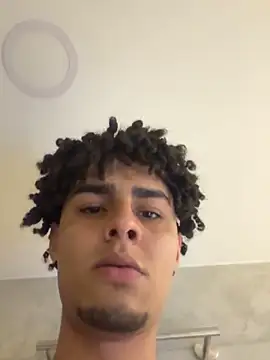 bigryann23 live sex cam