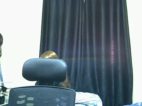 Horny-slut_'s cam snapshot