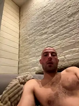 Rotteei1 live sex cam