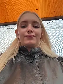Milkyy_wway live sex cam