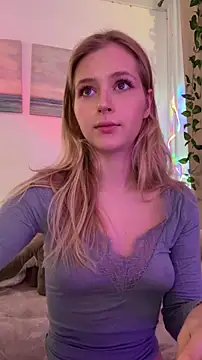 LunaRase live sex cam