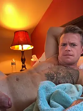 DILFiGuess1 live sex cam
