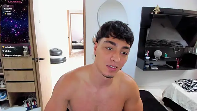 Cristhian_Evans live sex cam