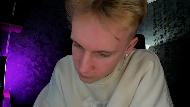 AlexxSweet live sex cam