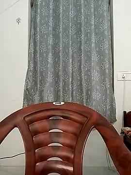shrutee12 live sex cam
