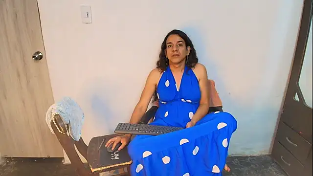 Oh_Tique live sex cam