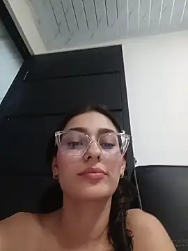 Ary-18 live sex cam