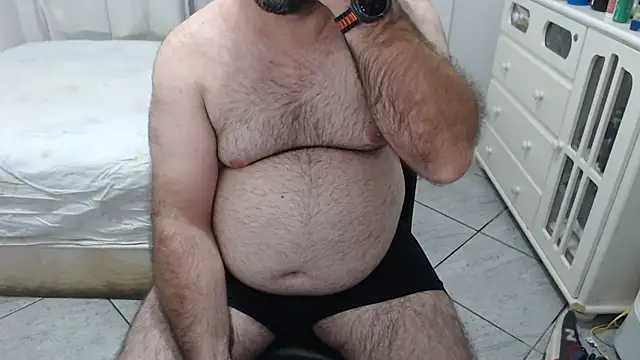 MysterBearMG live sex cam