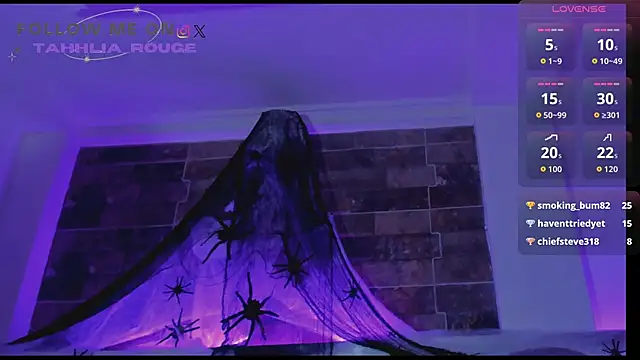 tahhlia_rouge live sex cam