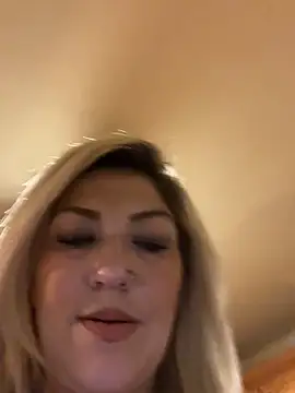 LittleMissEeve live sex cam