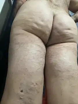 EroticVenetian live sex cam