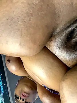 CurvyDesire1 live sex cam