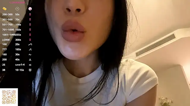 LezlieGreet live sex cam