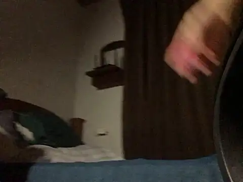 Nooneisthis live sex cam