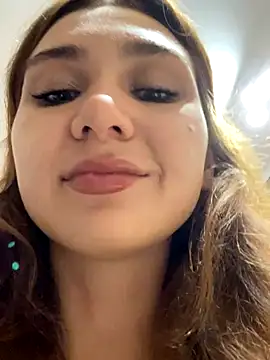 QuitieLia live sex cam