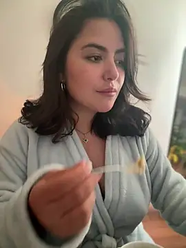 sukhakunis1 live sex cam