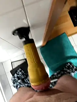 Bong_Geek-420 live sex cam