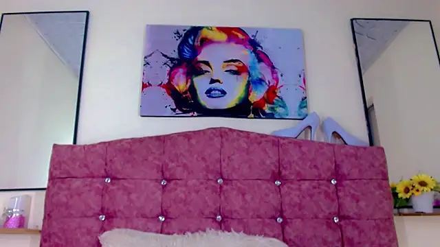 Eemily_- live sex cam