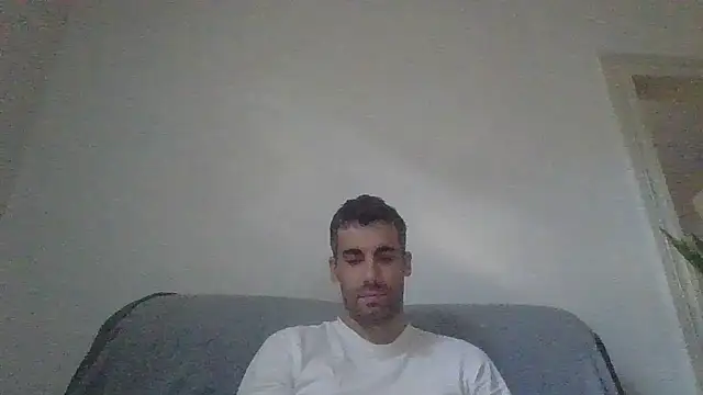 JulioIsHere4you live sex cam