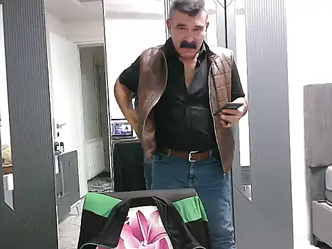 meroglu45 live sex cam