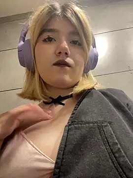 Cherry___Blossom live sex cam