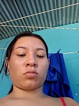 hot-mom22 live sex cam