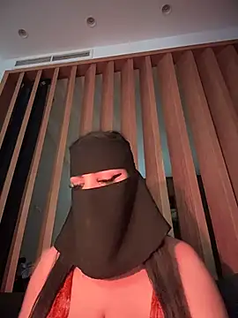 Queentaraf999 live sex cam