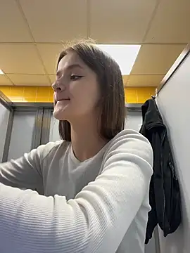 KittyQueeny live sex cam