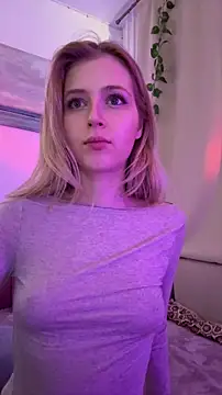 LunaRase live sex cam