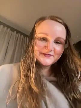 GingerSnap33 live sex cam