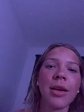 Bellablows live sex cam
