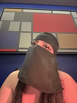 Queentaraf999 live sex cam
