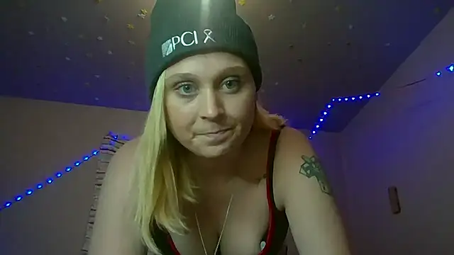 Queen2454 live sex cam
