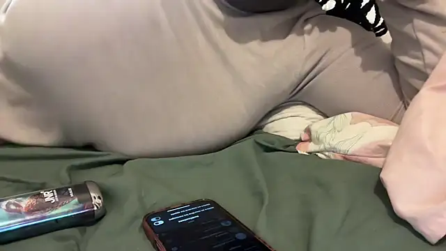 nanaisbackk live sex cam