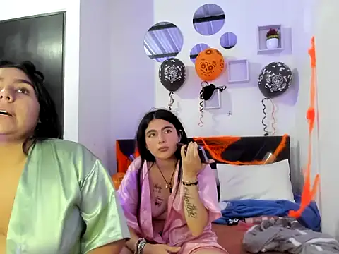 Twodirtyteens18 live sex cam