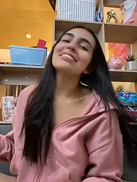 DaphneUwu live sex cam